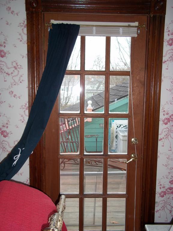 Enchanted Nights Bed & Bath Kittery Room photo