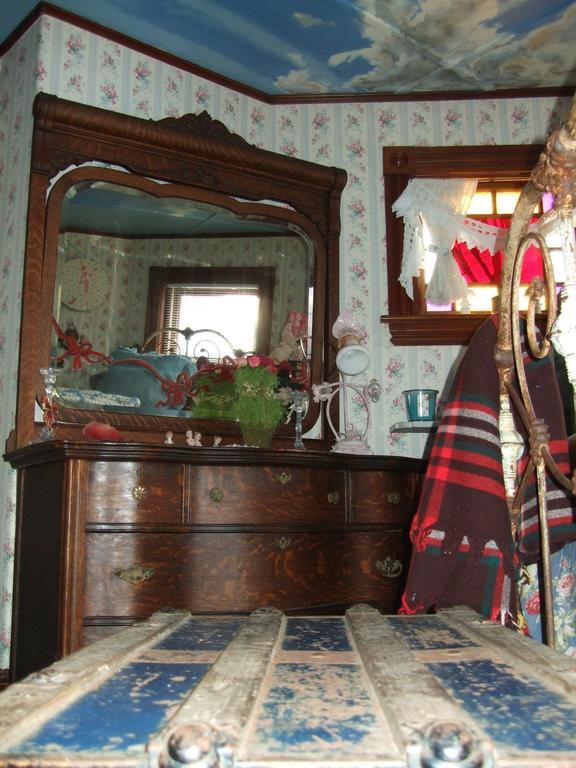 Enchanted Nights Bed & Bath Kittery Room photo
