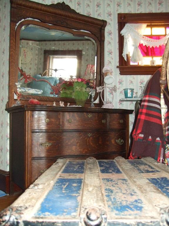 Enchanted Nights Bed & Bath Kittery Room photo