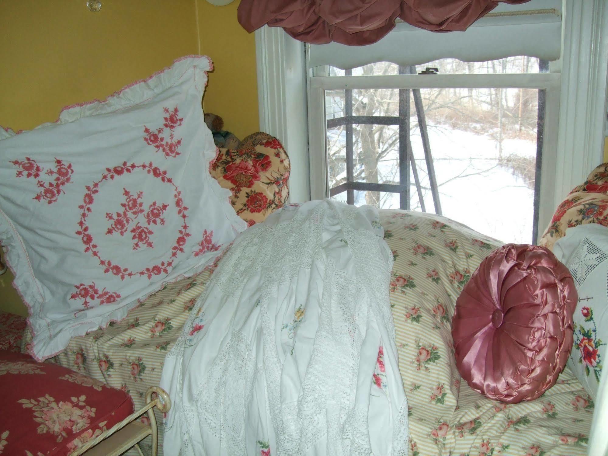 Enchanted Nights Bed & Bath Kittery Exterior photo